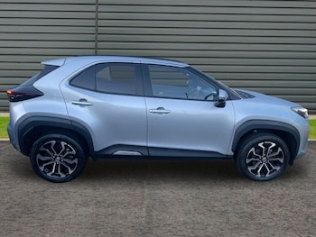 Used Toyota Yaris Cross 2023 for sale - 77159812: Photo