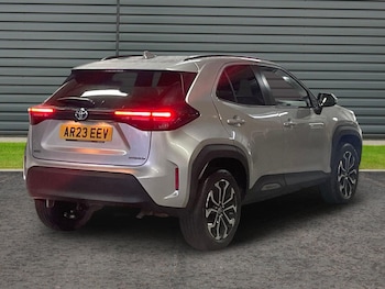 Used Toyota Yaris Cross 2023 for sale - 77159812: Photo