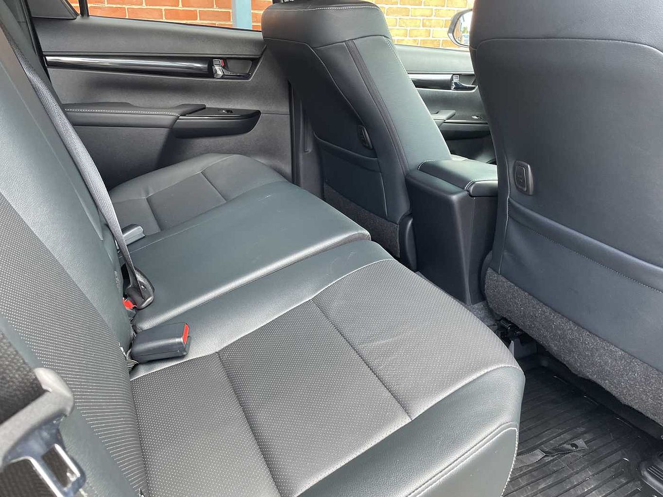 Used Toyota Hilux 2019 for sale - 77976931: Photo 10