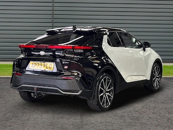 Used Toyota C-HR 2024 for sale - 76163988: Photo