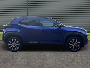 Used Toyota Yaris Cross 2024 for sale - 76098595: Photo