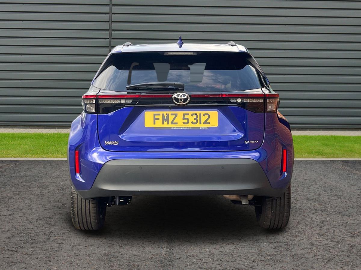 Used Toyota Yaris Cross 2024 for sale - 76098595: Photo 4