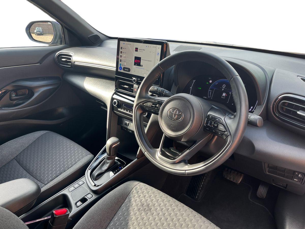 Used Toyota Yaris Cross 2024 for sale - 76098595: Photo 9