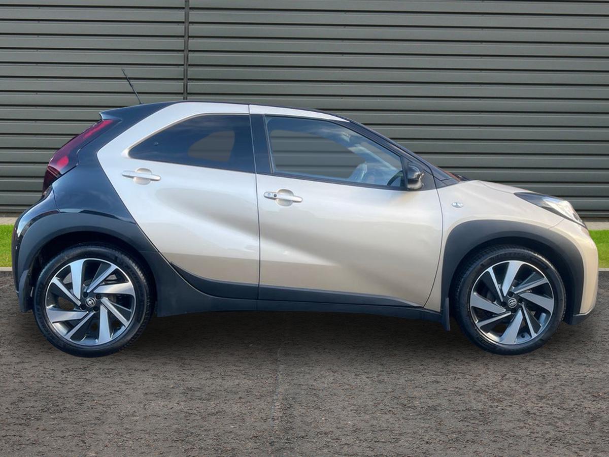 Used Toyota Aygo X 2022 for sale - 76980692: Photo 2