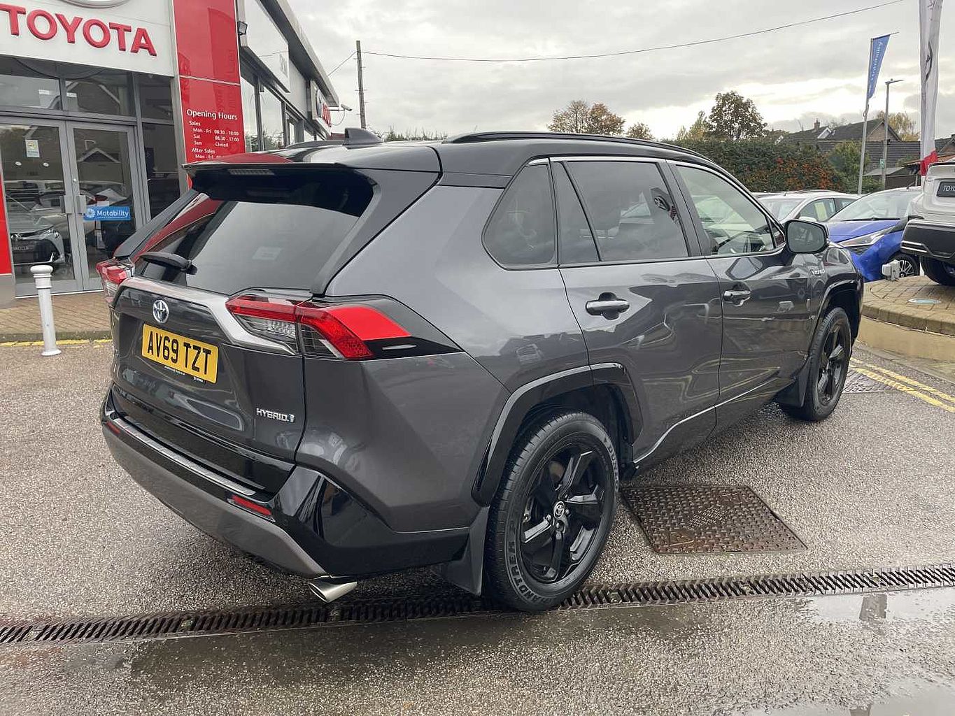 Used Toyota RAV4 2020 for sale - 77351054: Photo 2