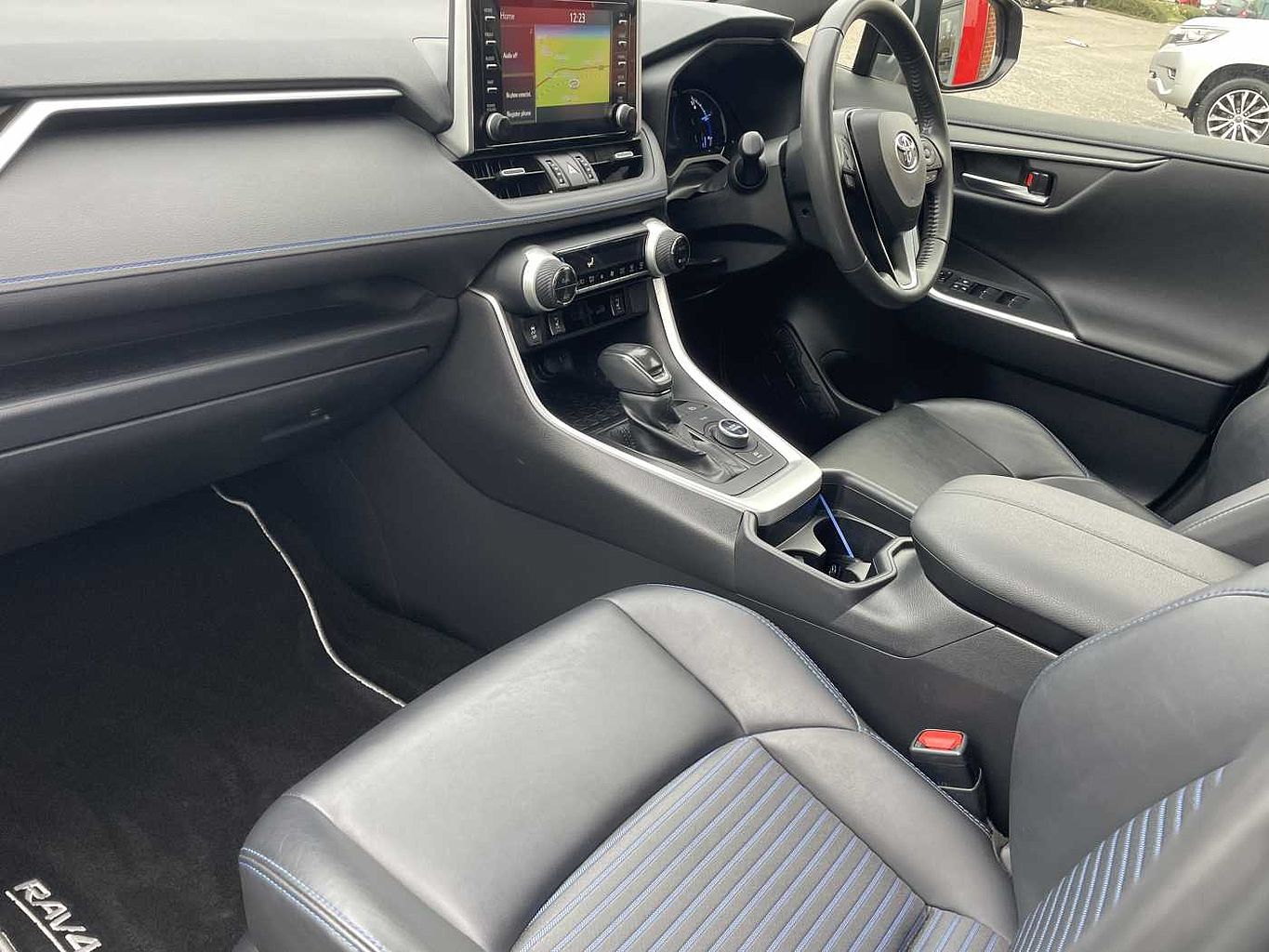 Used Toyota RAV4 2020 for sale - 77351054: Photo 9