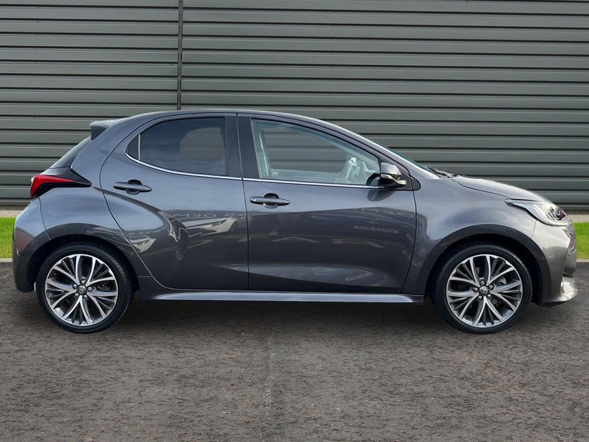 Used Toyota Yaris 2022 for sale - 77298152: Photo 2