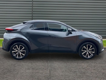 Used Toyota C-HR 2025 for sale - 78722449: Photo