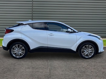 Used Toyota C-HR 2023 for sale - 77889128: Photo