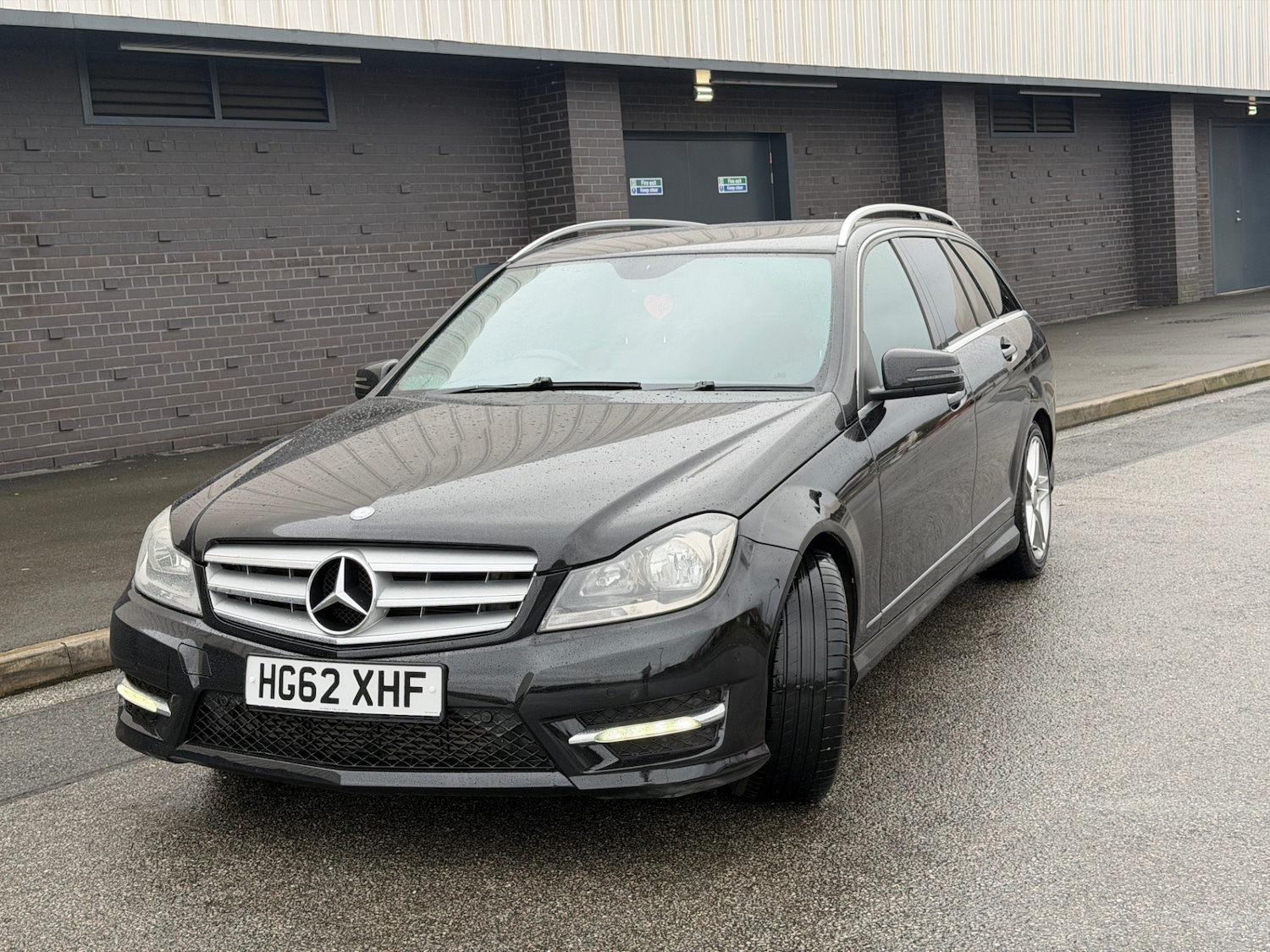 Used Mercedes-Benz C Class 2013 for sale - 77572503: Photo 1