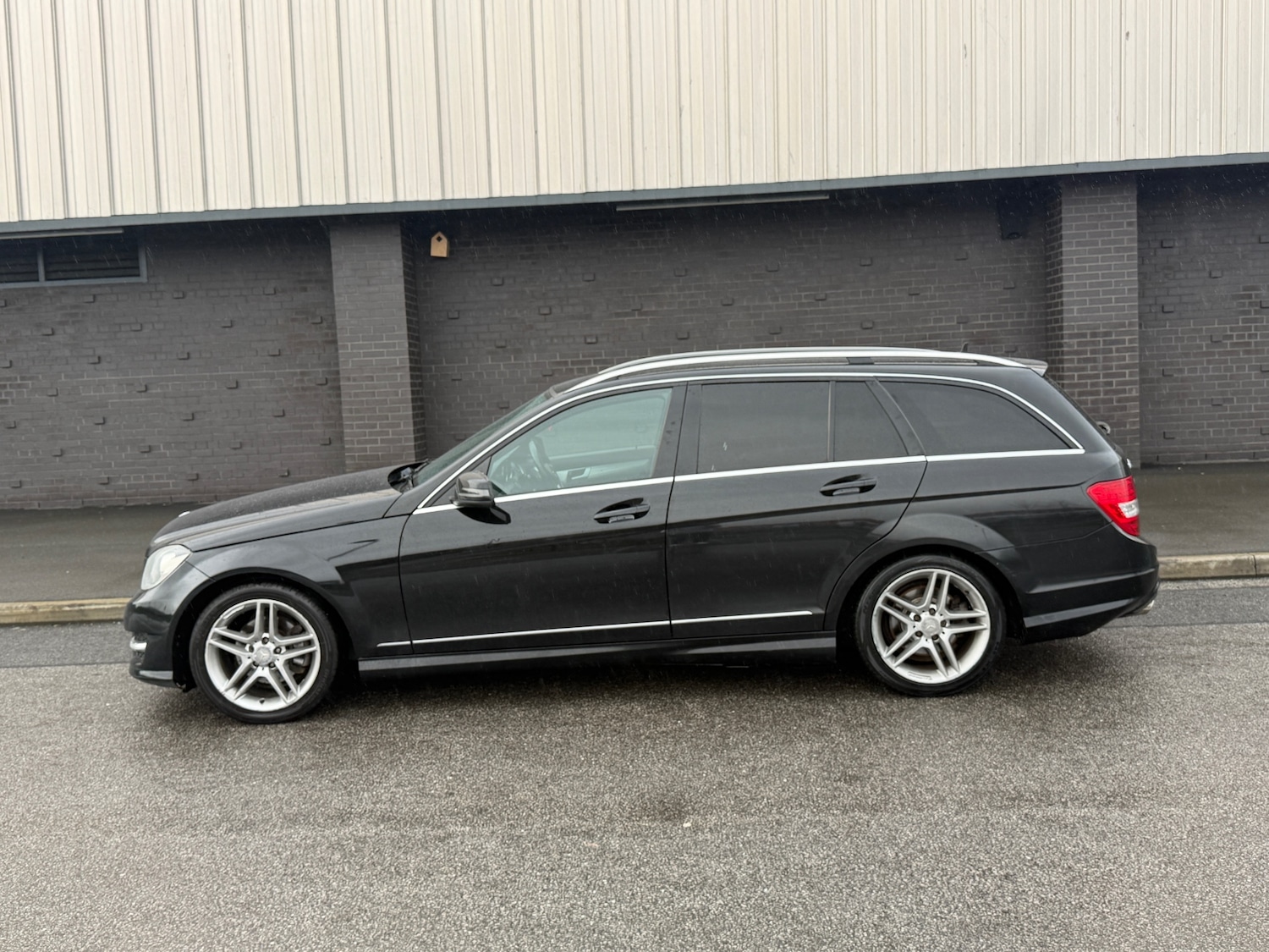 Used Mercedes-Benz C Class 2013 for sale - 77572503: Photo 7