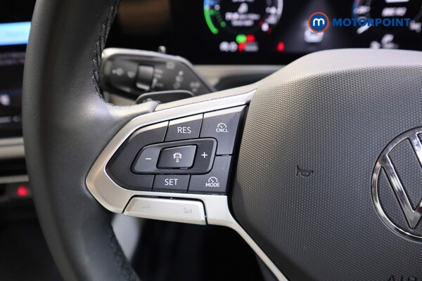 Used Volkswagen Passat 2025 for sale - 75665492: Photo 11