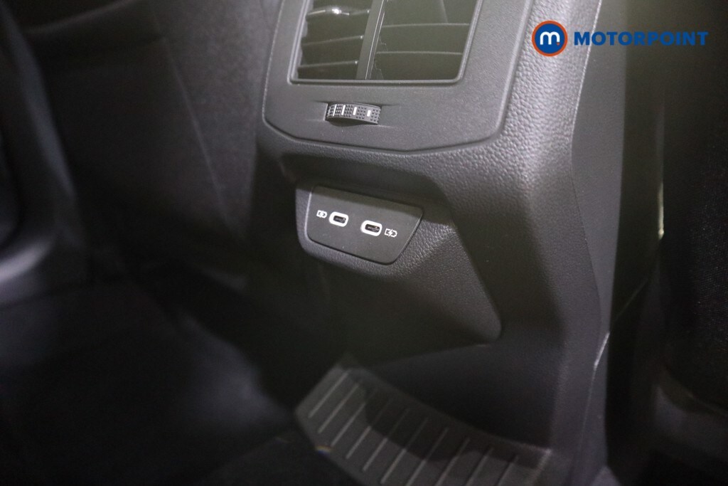 Used Volkswagen T-Roc 2024 for sale - 76355855: Photo 26
