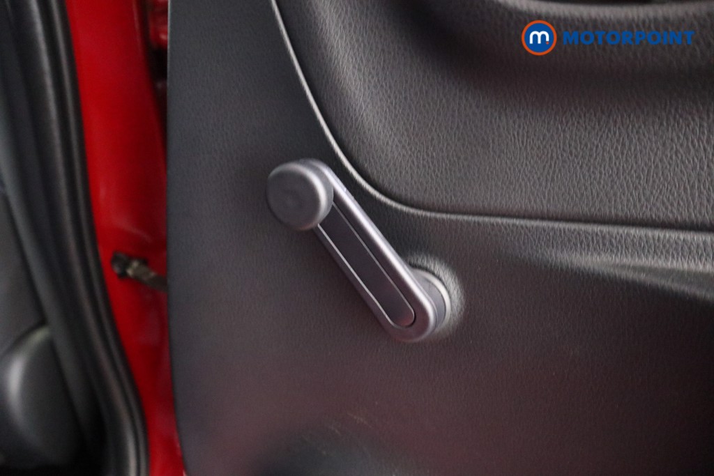 Used Toyota Yaris 2020 for sale - 76895737: Photo 26