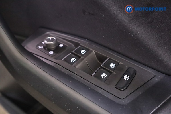 Used Volkswagen T-Roc 2024 for sale - 76181677: Photo 21