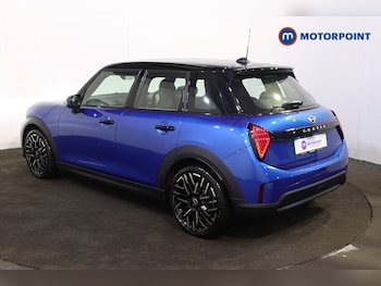 Used MINI Cooper 2024 for sale - 76581033: Photo