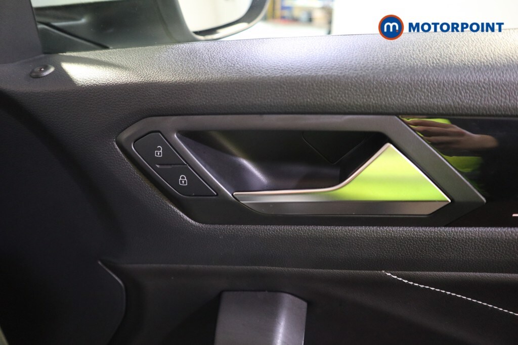 Used Volkswagen T-Roc 2023 for sale - 78180552: Photo 24