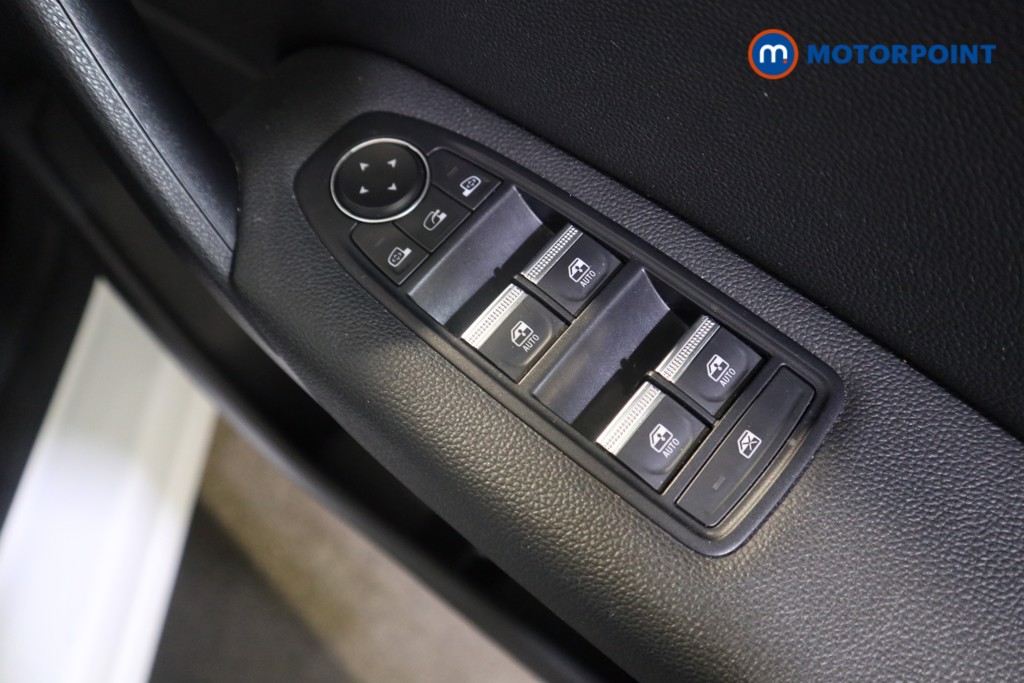 Used Renault Captur 2024 for sale - 76782729: Photo 21