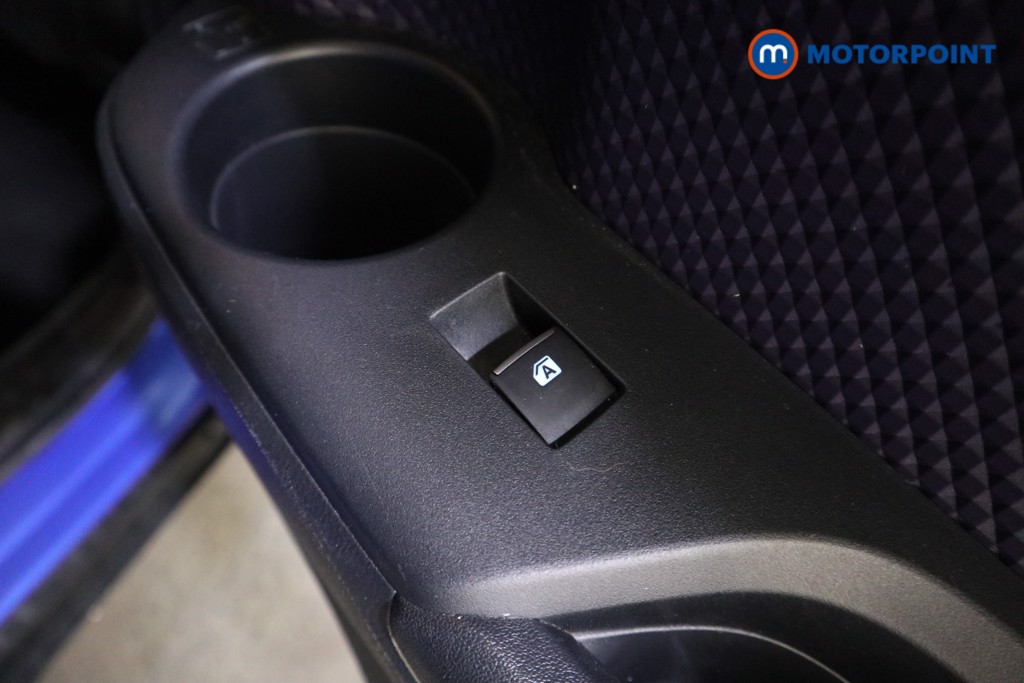 Used Toyota C-HR 2018 for sale - 77904125: Photo 26