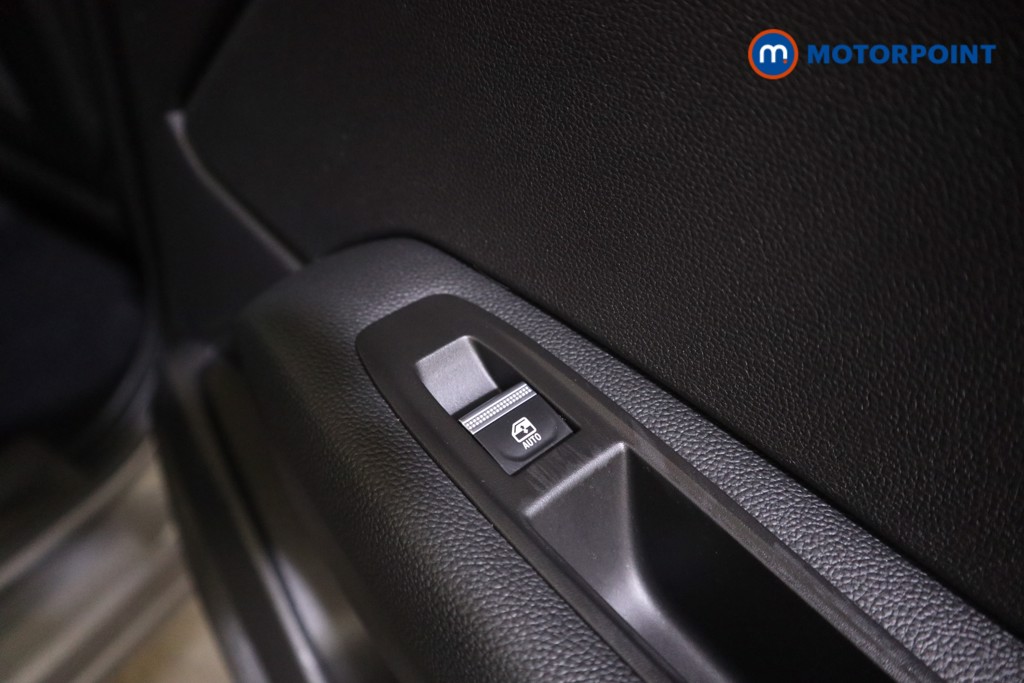 Used Renault Captur 2021 for sale - 76339342: Photo 25