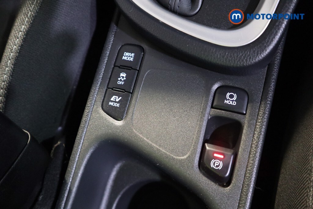 Used Toyota Yaris Cross 2023 for sale - 76232031: Photo 17