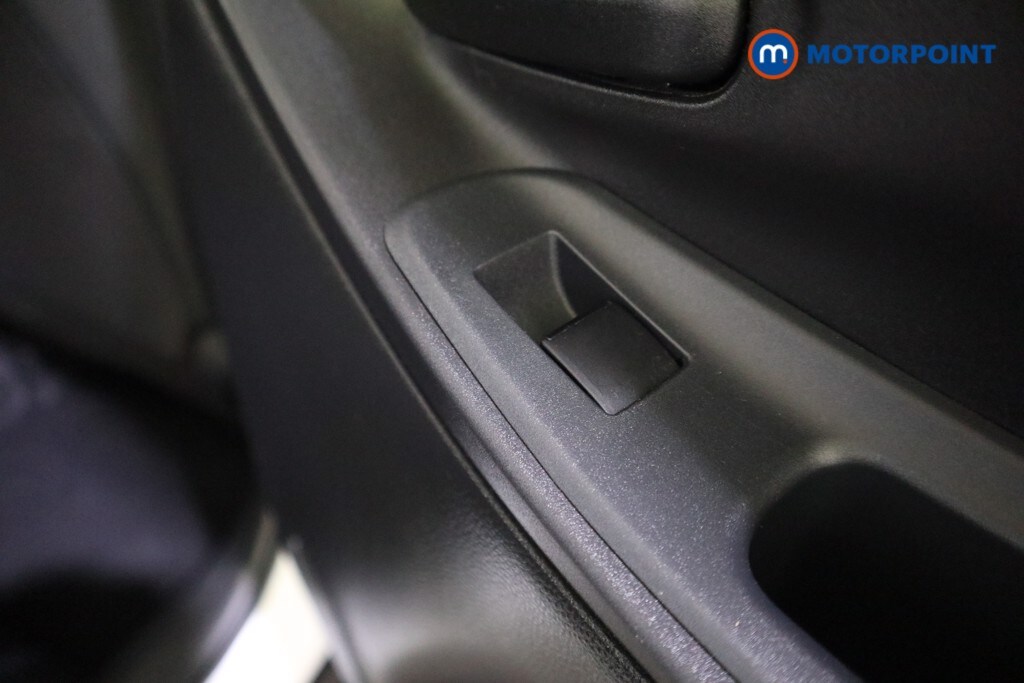 Used Toyota Yaris Cross 2023 for sale - 76232031: Photo 24