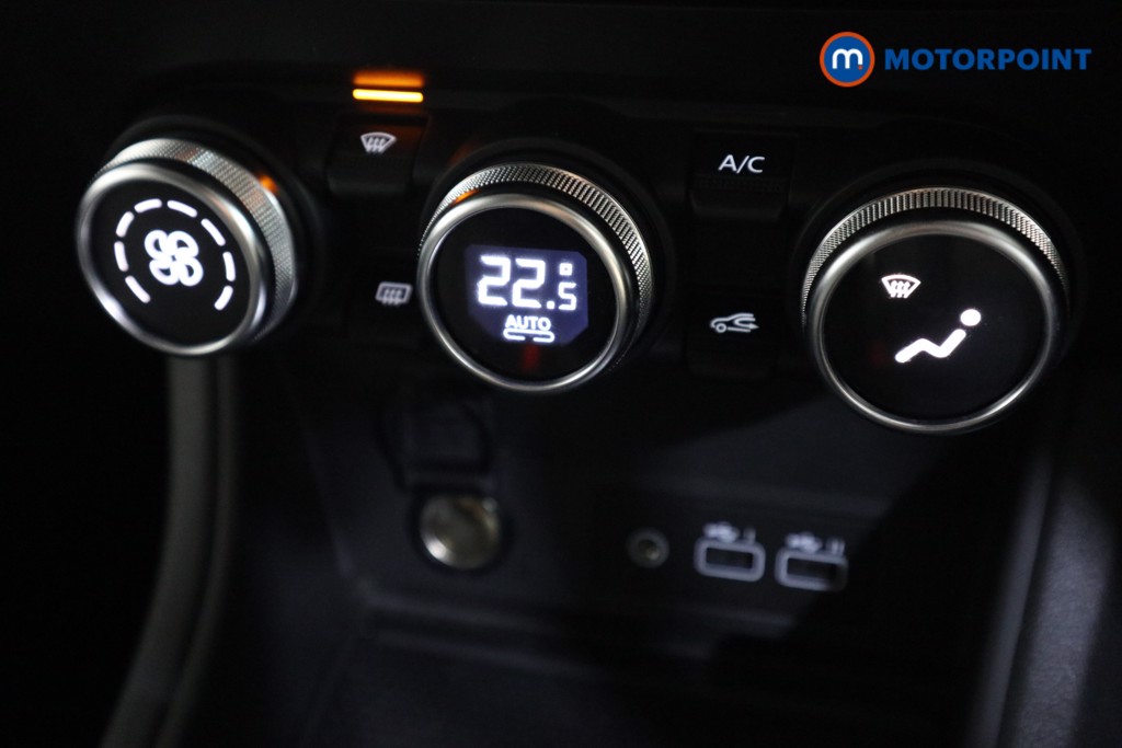 Used Renault Captur 2023 for sale - 77002256: Photo 16