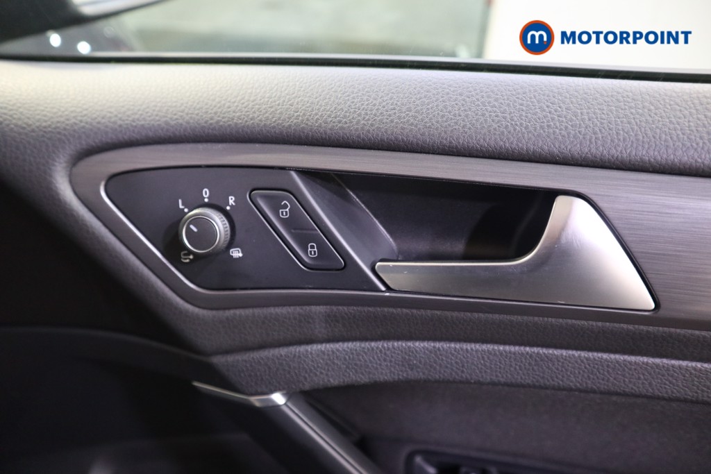 Used Volkswagen Golf 2019 for sale - 76697123: Photo 19