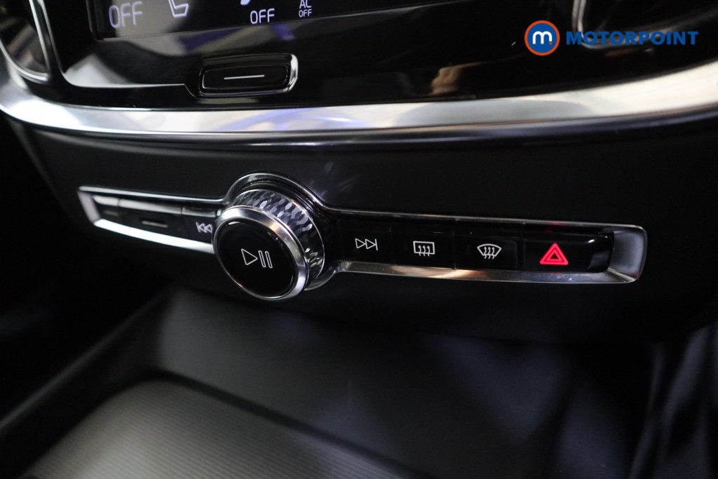 Used Volvo V60 2022 for sale - 77779173: Photo 15