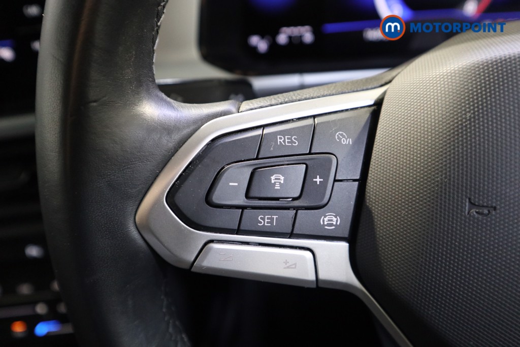 Used Volkswagen T-Roc 2023 for sale - 76819531: Photo 11