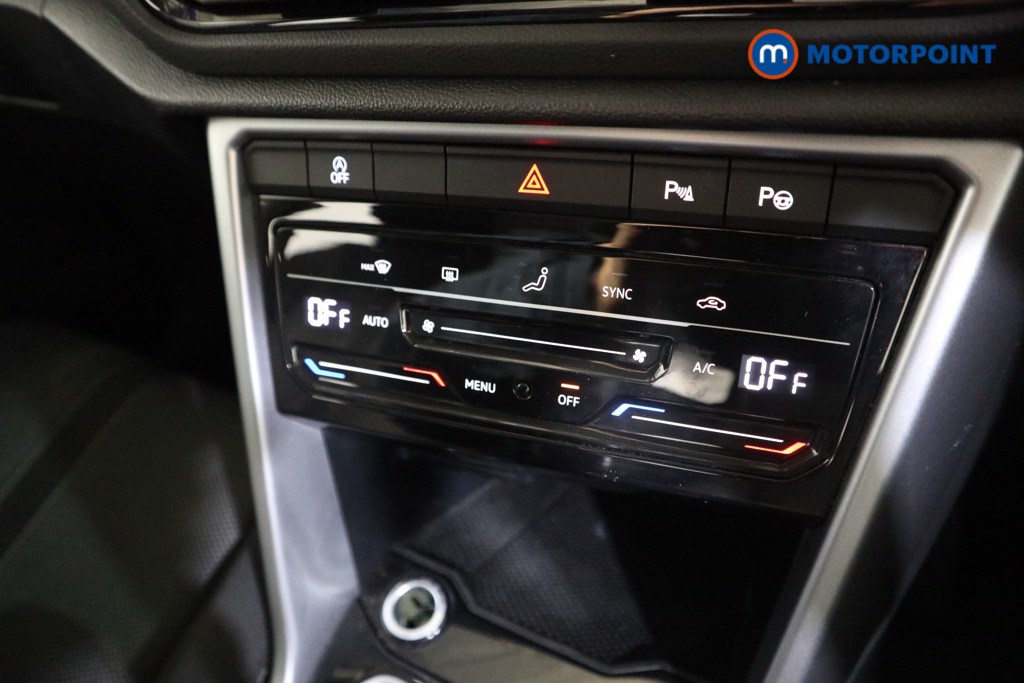 Used Volkswagen T-Roc 2023 for sale - 76819531: Photo 15