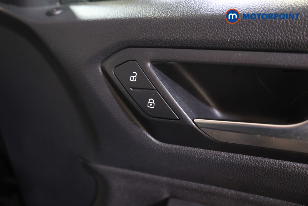 Used Volkswagen T-Roc 2023 for sale - 76819531: Photo 19