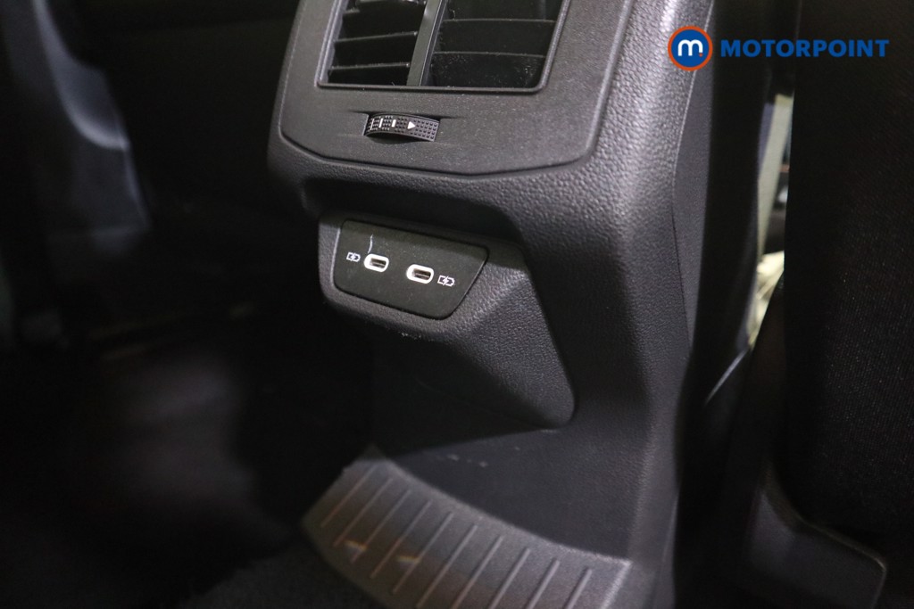 Used Volkswagen T-Roc 2023 for sale - 76819531: Photo 24