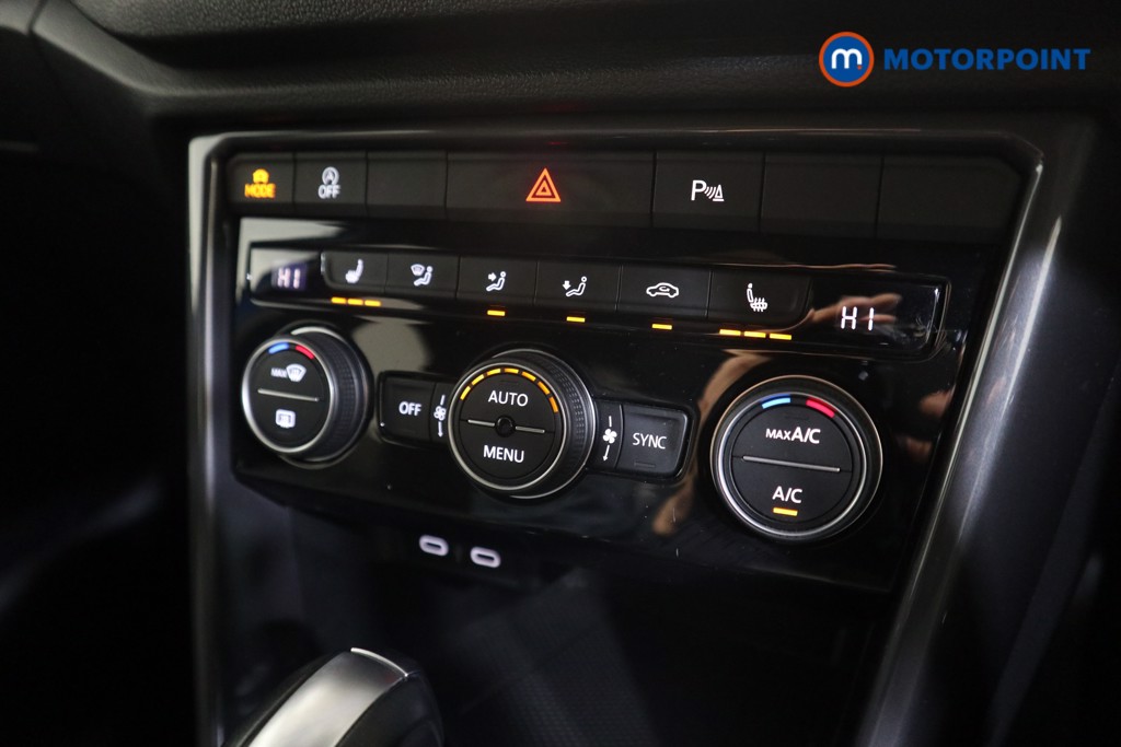 Used Volkswagen T-Roc 2021 for sale - 76782660: Photo 16