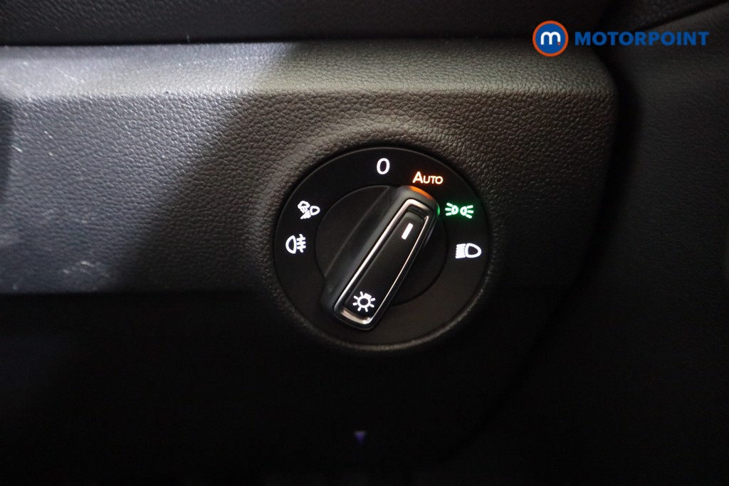 Used Volkswagen T-Roc for sale - 77297916: Photo 15