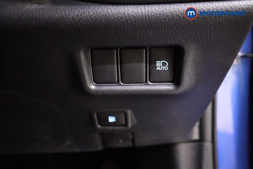 Used Toyota C-HR 2021 for sale - 77199106: Photo 18