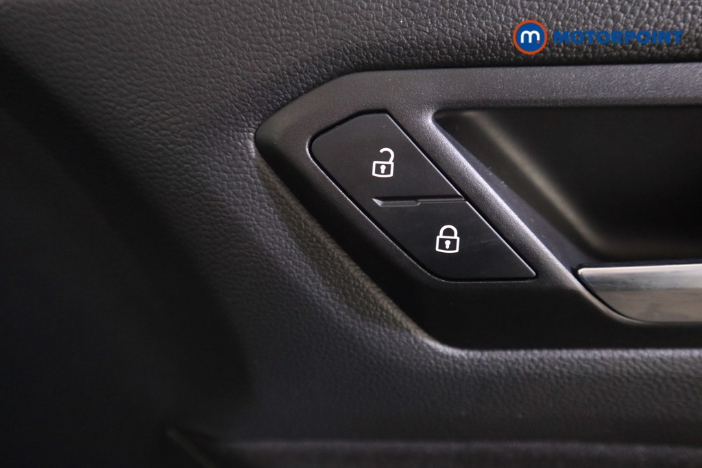 Used Volkswagen T-Roc 2024 for sale - 77730232: Photo 22