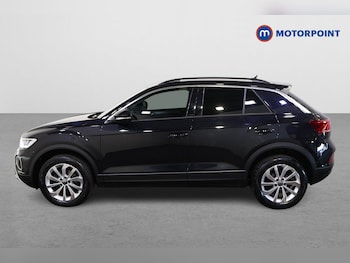 Used Volkswagen T-Roc 2024 for sale - 77730232: Photo