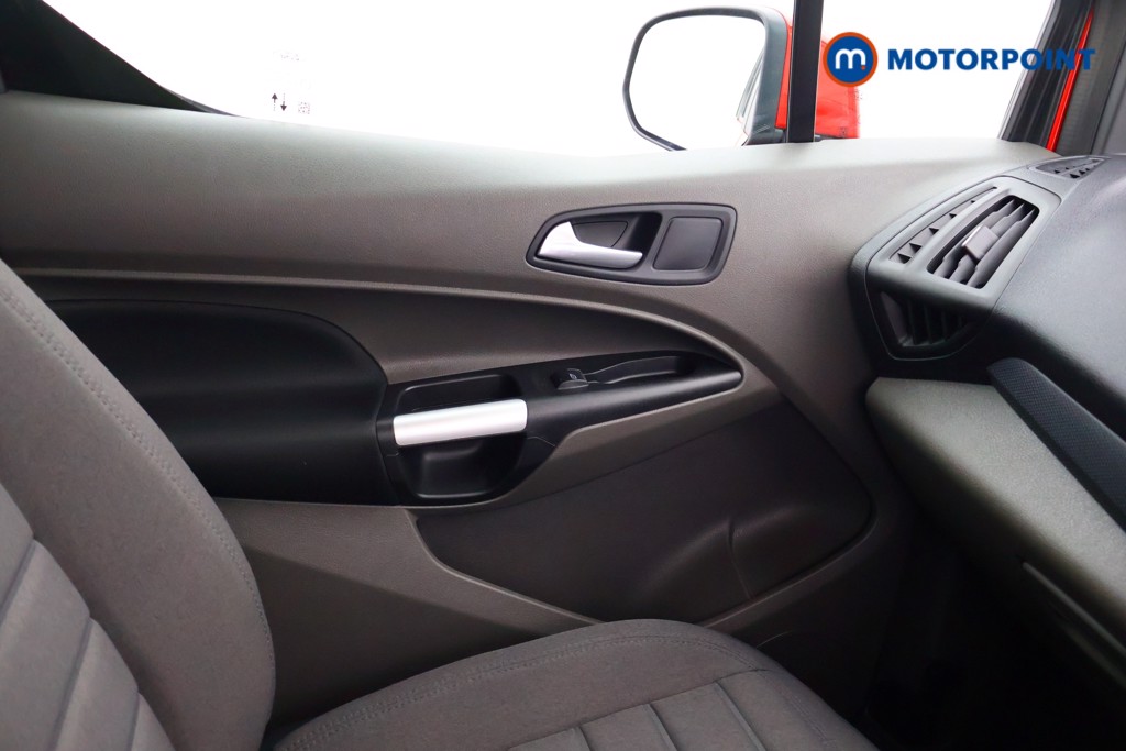 Used Ford Tourneo Connect 2021 for sale - 77340408: Photo 15