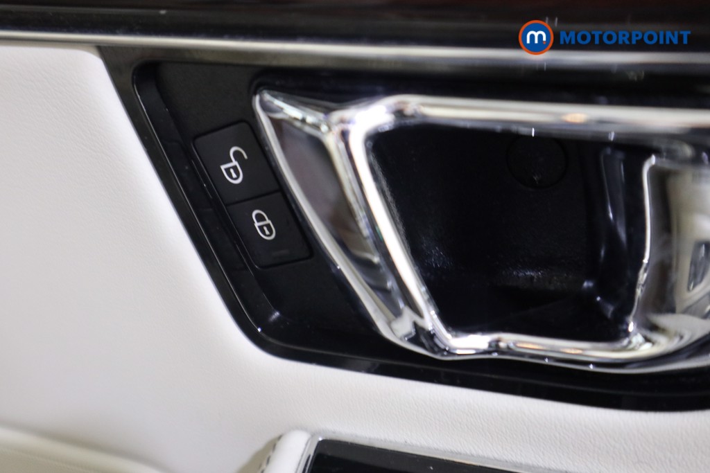 Used Jaguar XJ 2017 for sale - 76526730: Photo 22