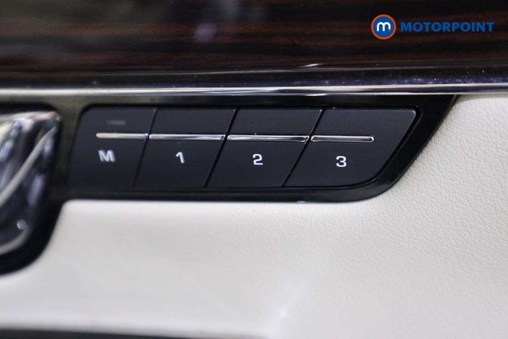 Used Jaguar XJ 2017 for sale - 76526730: Photo 23