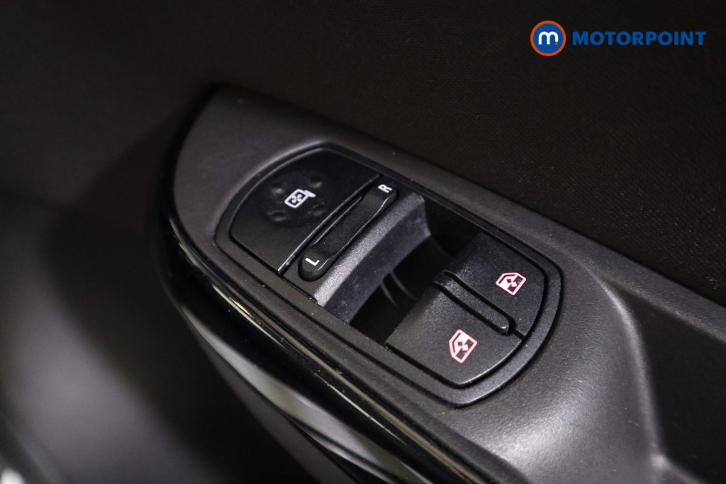 Used Vauxhall Corsa 2015 for sale - 76181737: Photo 18
