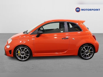Used Abarth 695 2023 for sale - 77845850: Photo