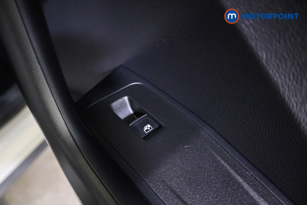 Used Volkswagen T-Roc 2024 for sale - 77404090: Photo 29