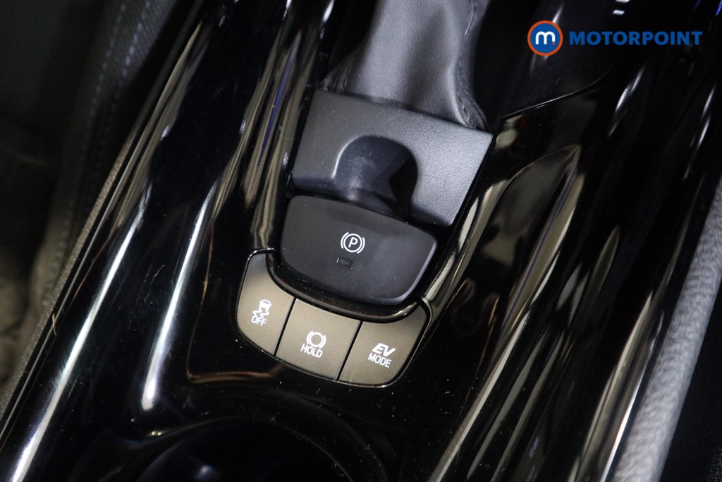 Used Toyota C-HR 2021 for sale - 76332957: Photo 16