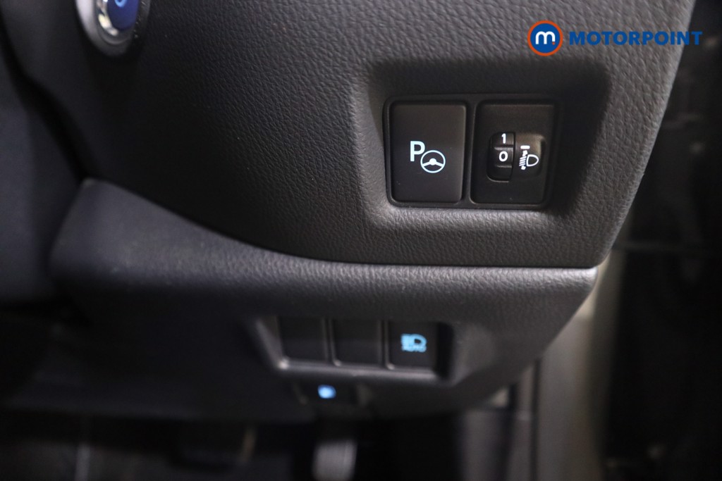 Used Toyota C-HR 2021 for sale - 76332957: Photo 18