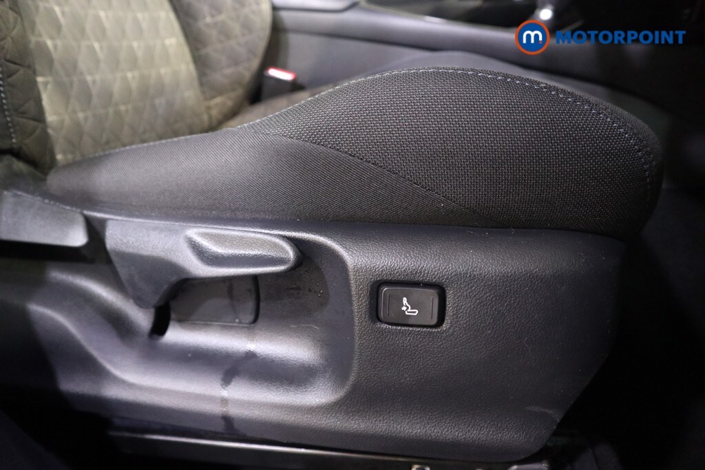 Used Toyota C-HR 2021 for sale - 76332957: Photo 20