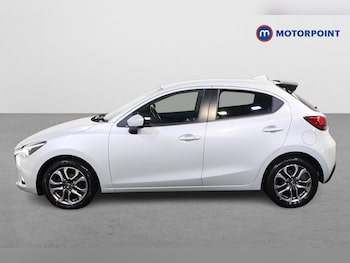 Used Mazda Mazda2 2018 for sale - 77037038: Photo