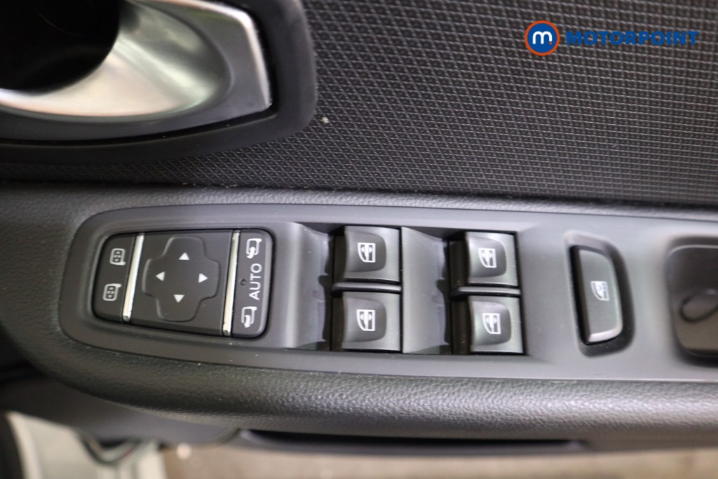 Used Renault Clio 2018 for sale - 77974217: Photo 22