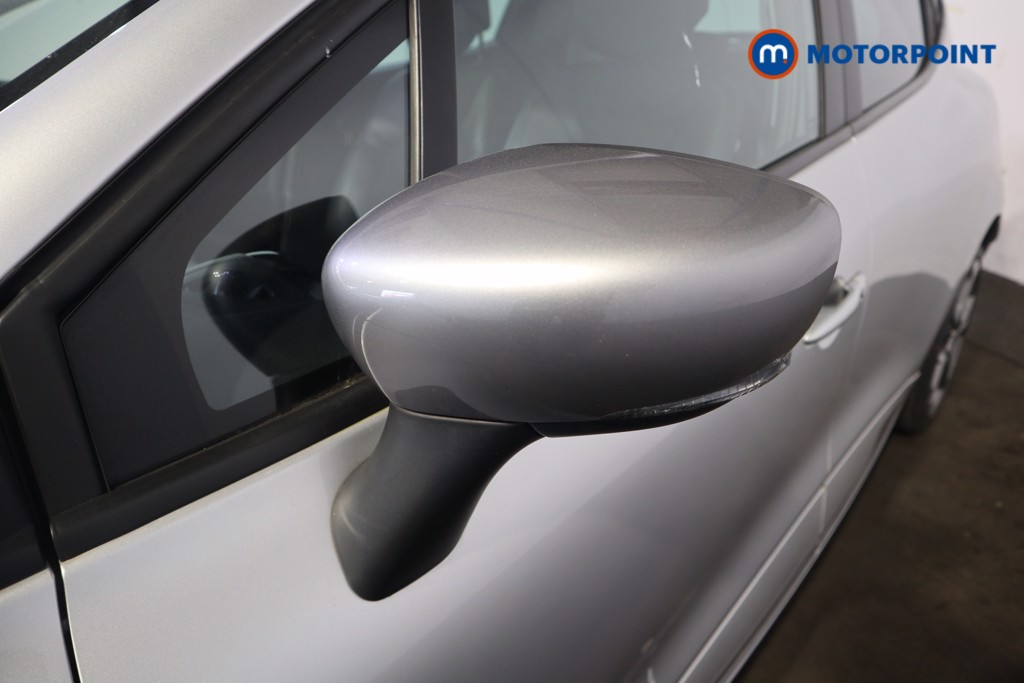 Used Renault Clio 2018 for sale - 77974217: Photo 40